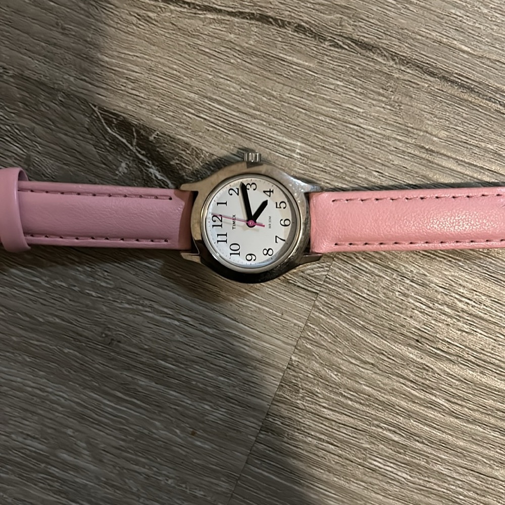 Pink watch! - Picture 2 of 3